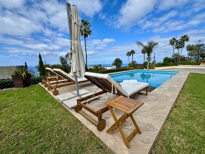 Tenerife – Exclusive villa with breathtaking sea and Teide views in a privileged location