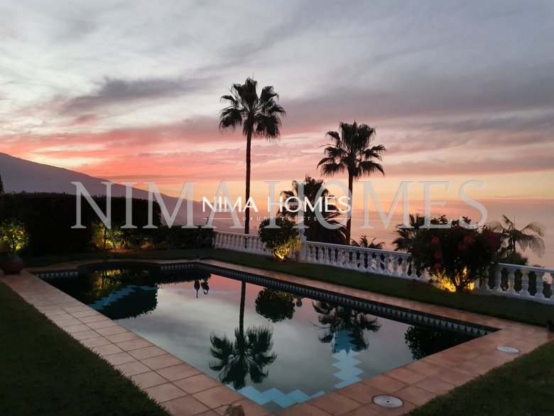 Tenerife: Exclusive Villa with Spectacular Atlantic Views in Santa Úrsula